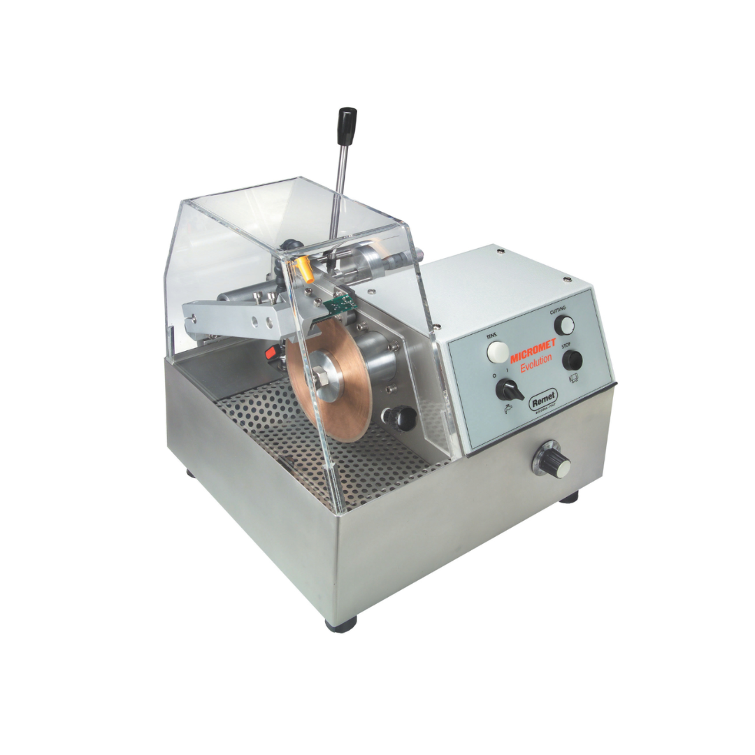 Troncatrice metallografica MICROMET Evolution per tagli e assottigliamenti precisi, resistente all'usura e conforme alle norme di sicurezza.