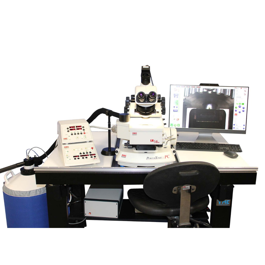 LN Ultra Cryo Attachment per PowerTome, ottimizza la conservazione dei campioni biologici, migliorando le ricerche in microscopia elettronica e immunoistochimica.